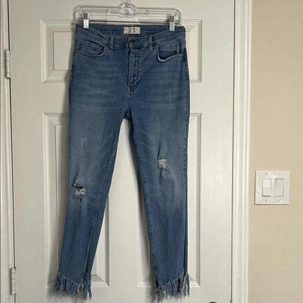 We The Free Blue Distressed Ankle Jeans
